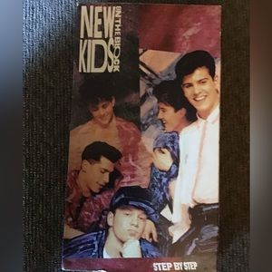 3/$15💐New Kids on the Block VHS